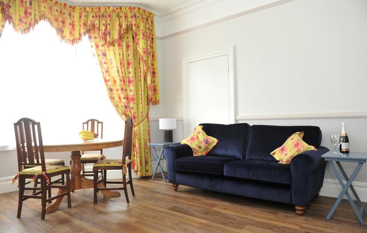 Beechurst Serviced Apartments Cheltenham Extérieur photo