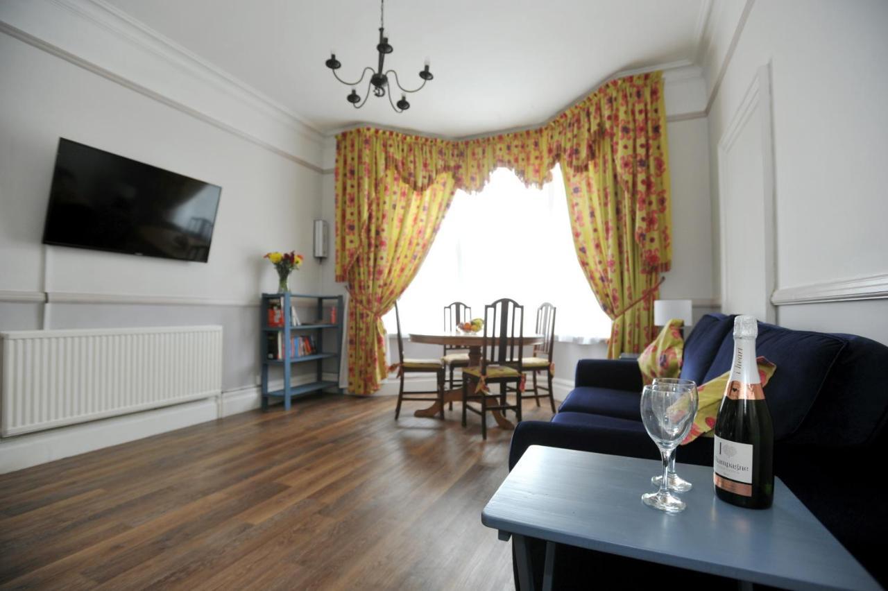 Beechurst Serviced Apartments Cheltenham Extérieur photo