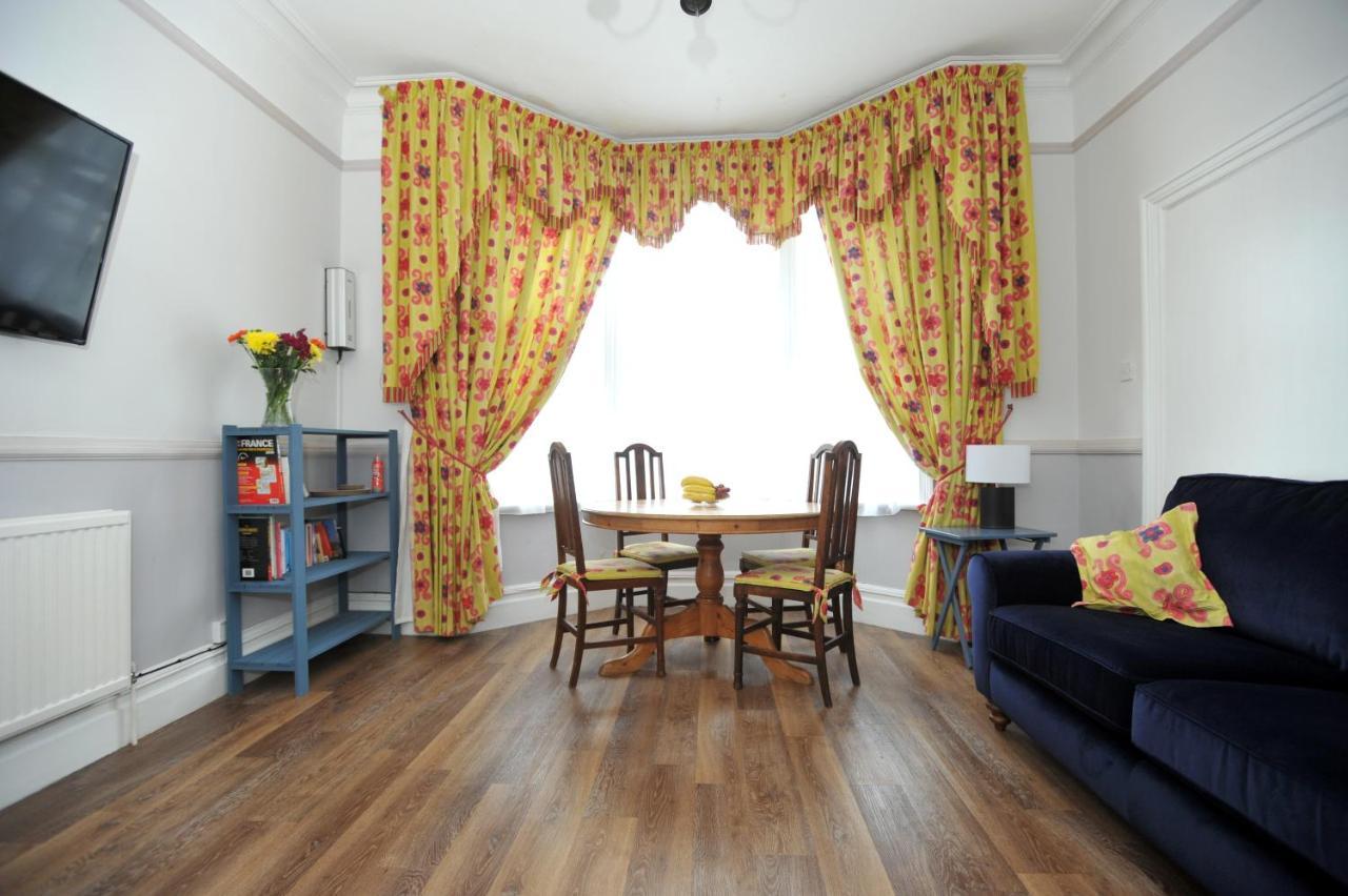 Beechurst Serviced Apartments Cheltenham Extérieur photo