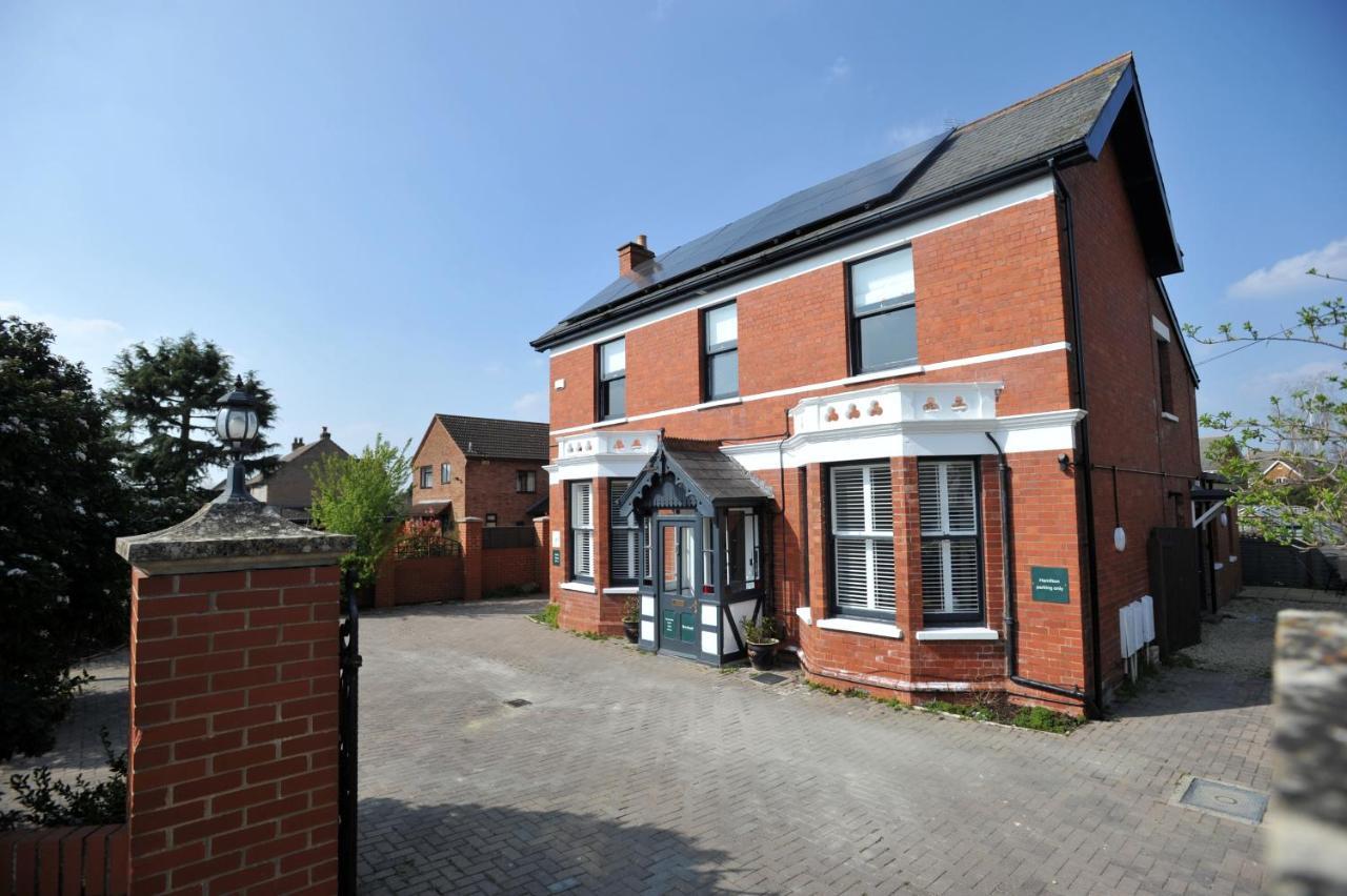 Beechurst Serviced Apartments Cheltenham Extérieur photo